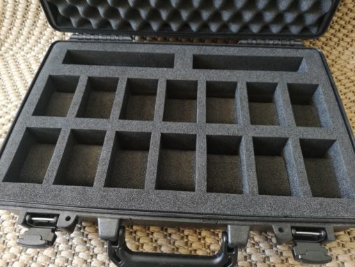 walizka na zegarki peli 1490 z poduszkami
