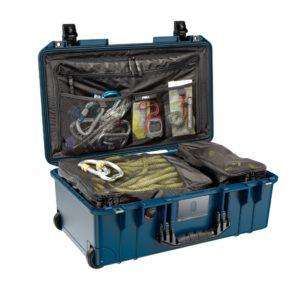 mocna walizka kabinowa niebieska Peli Air 1535