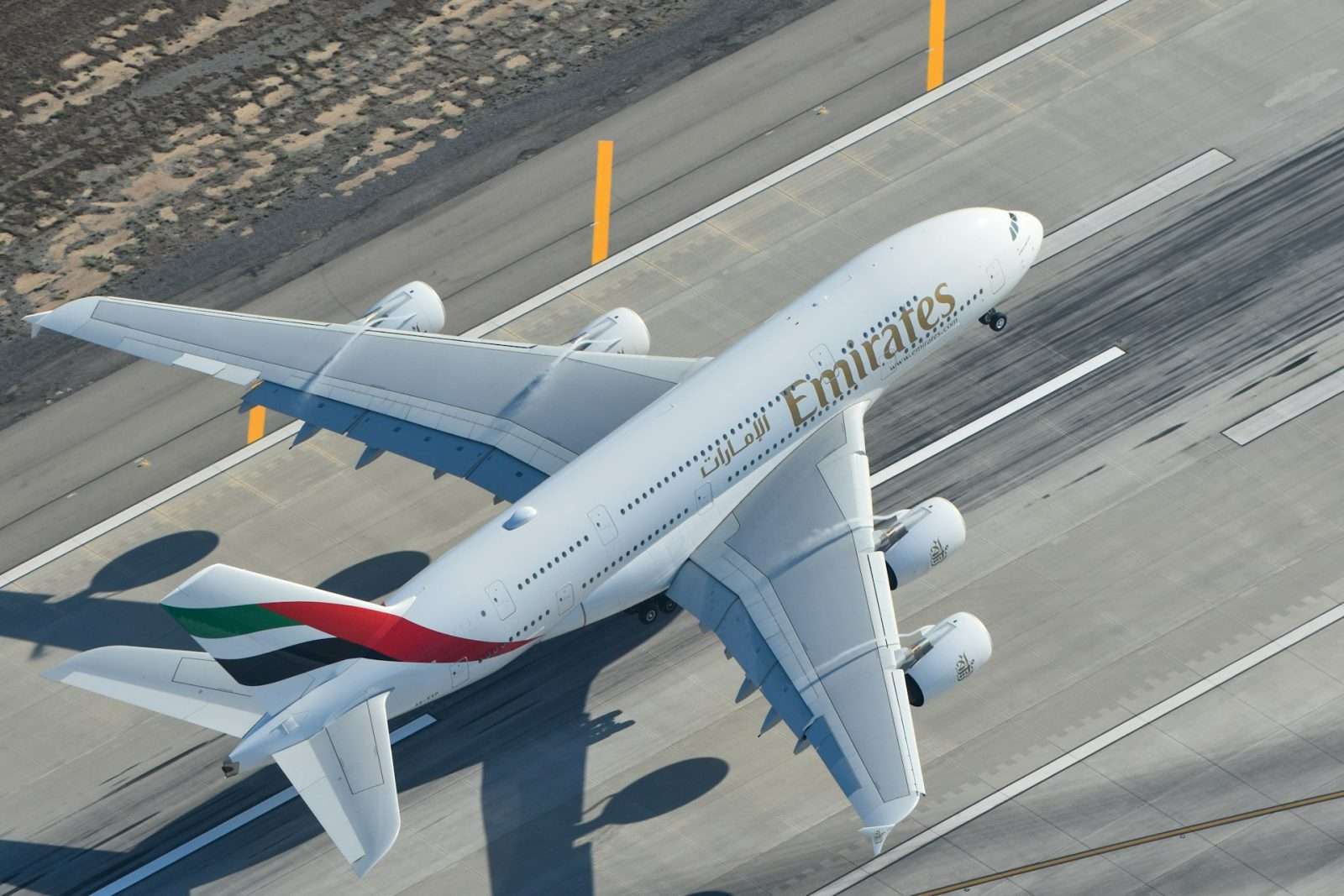 pakowanie kabinowej walizki emirates