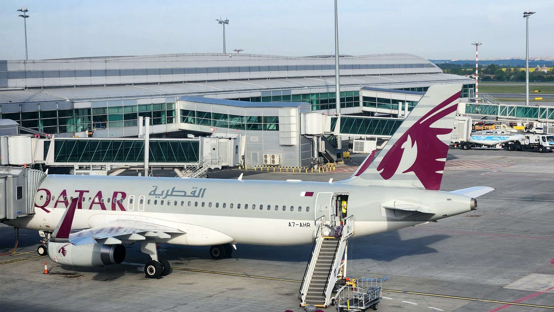 wymiary i waga walizki w Qatar Airways