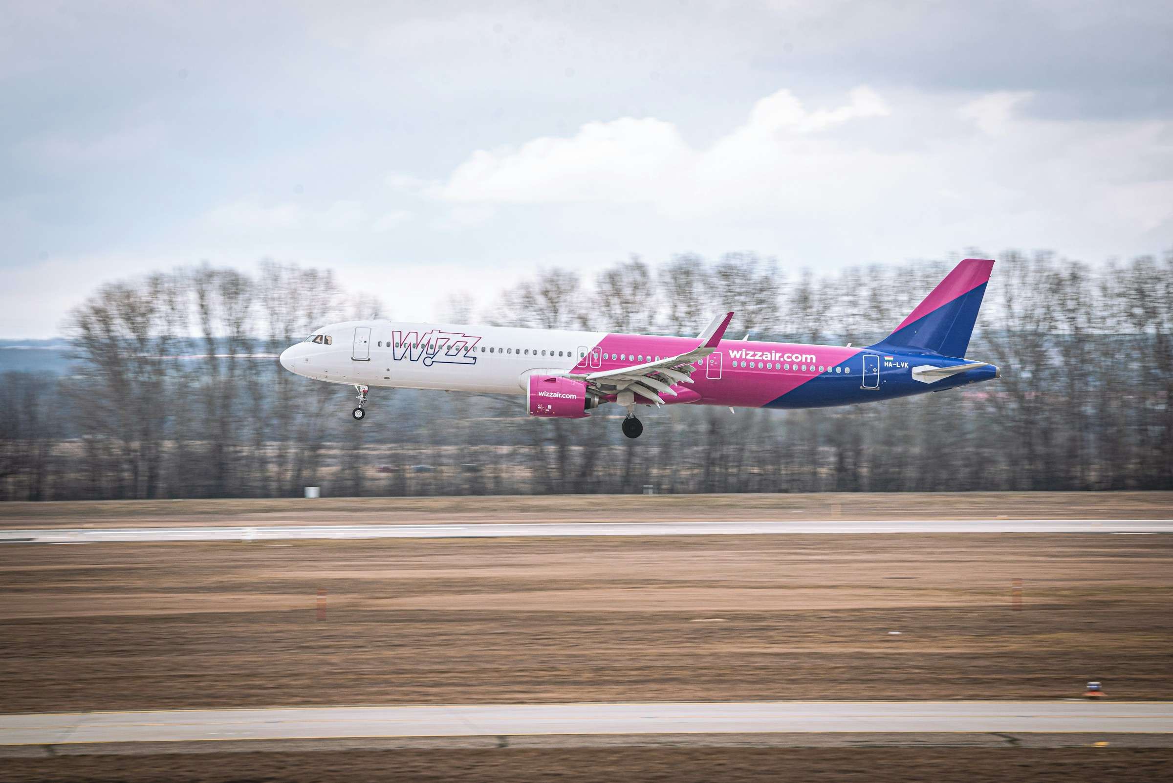 Darmowy bagaż podręczny w Wizz Air – wymiary i porady