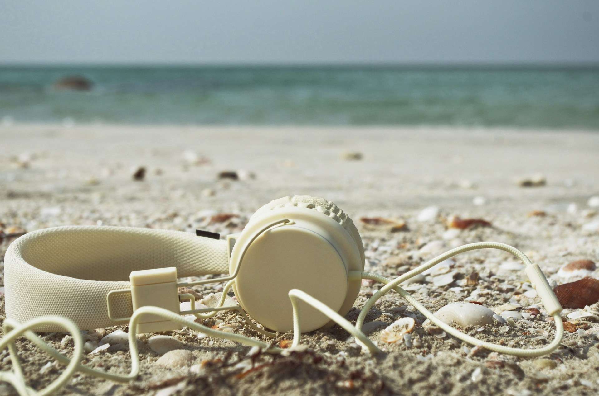 jak chronić elektronikę na plaży | Drava - Dystrybutor produktów Peli jak chronić elektronikę na plaży