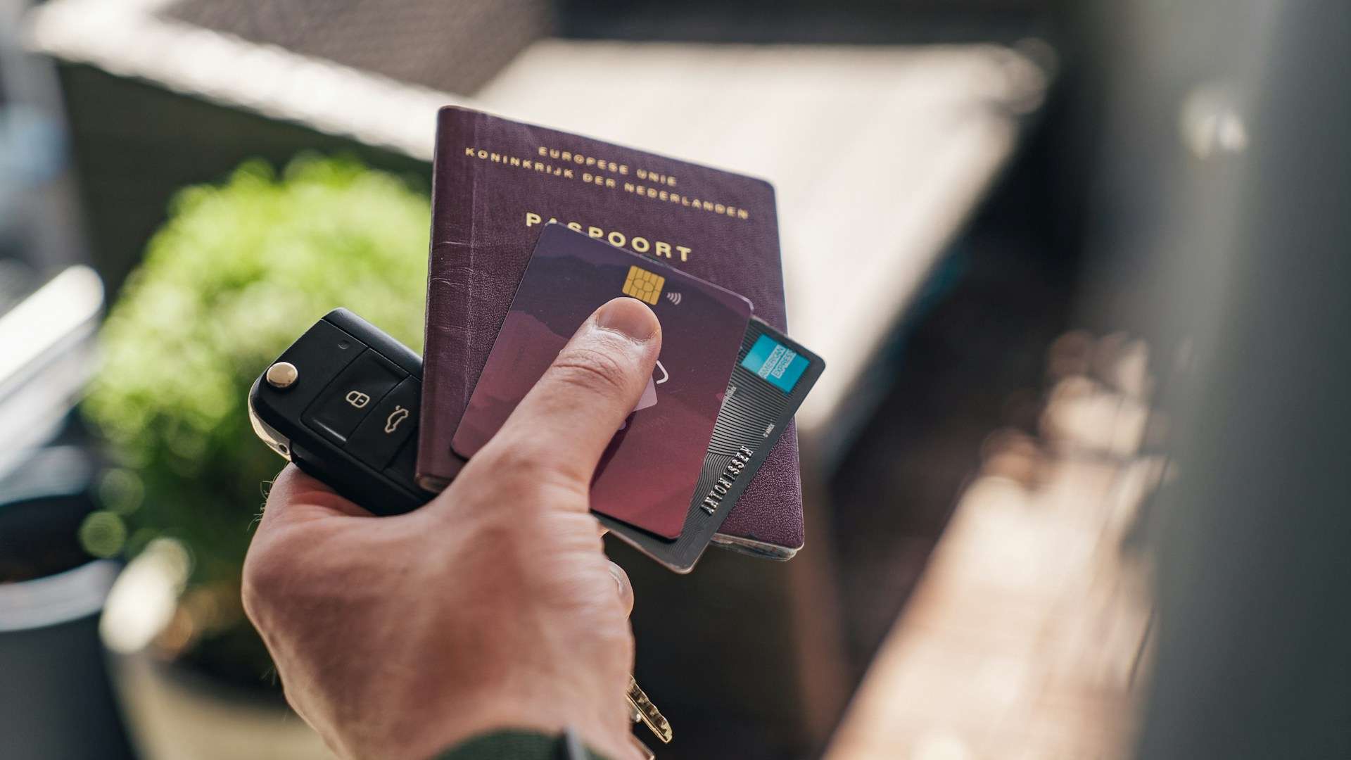 Bezpieczny portfel na karty co warto wiedzieć