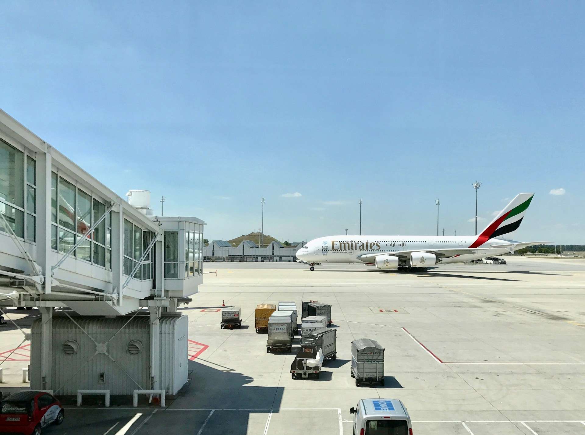 rejestrowany bagaż Emirates | Drava - Dystrybutor produktów Peli rejestrowany bagaż Emirates