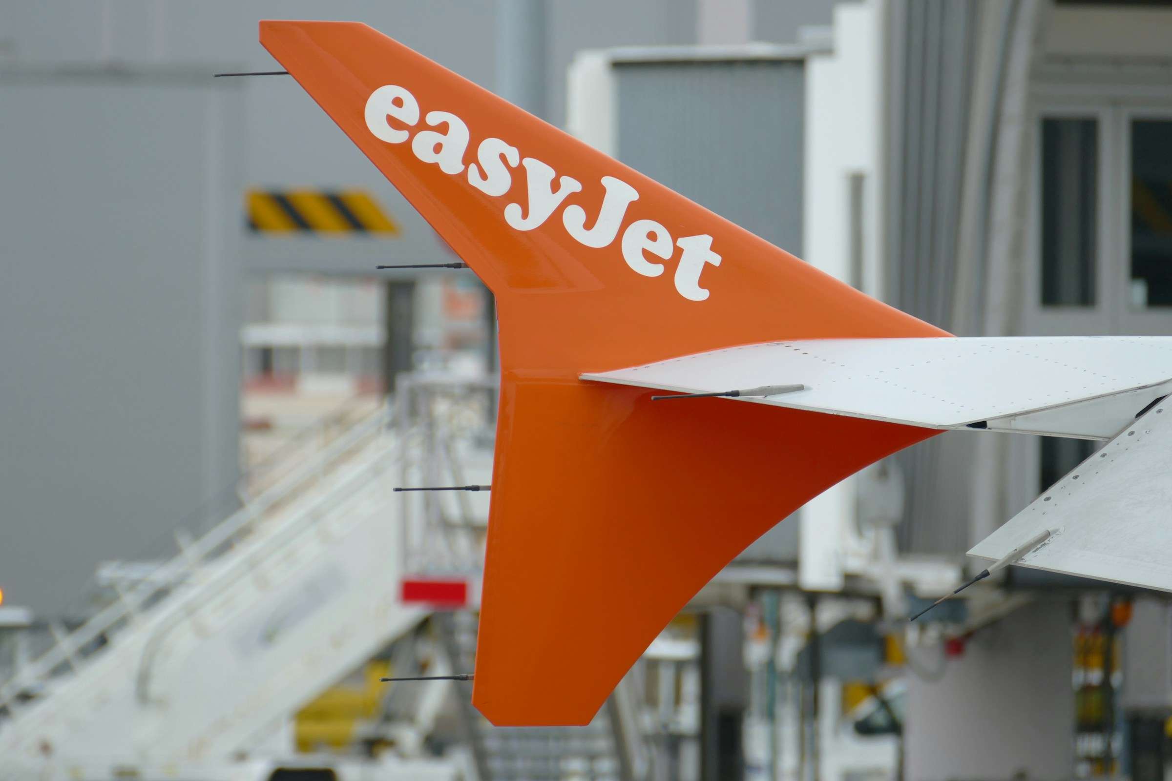 Opłaty za bagaż podręczny easyJet | Drava - Dystrybutor produktów Peli Opłaty za bagaż podręczny easyJet